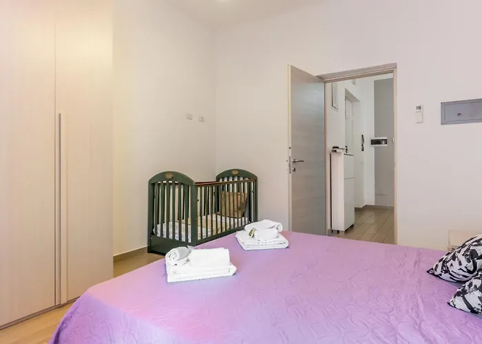 Apartment Guesthost - Alice Garden La Spezia